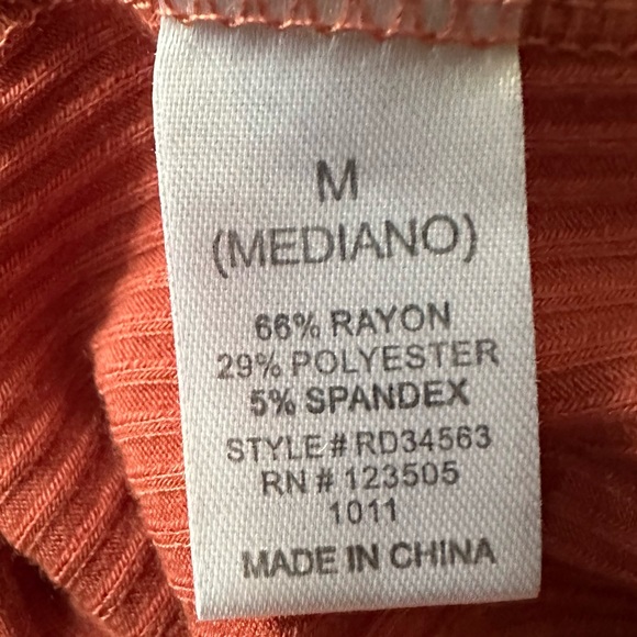 FASHION NOVA DRESS - Picture 4 of 4